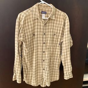 Patagonia small long sleeve plaid shirt